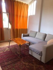 Maison charmante à Saint-Germain-de-Lusignan, parking privé