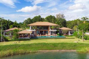 Aquella Lakeside Villas