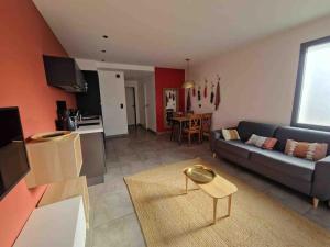Appartements T2, coeur village basque terrasse Ezpeleta : photos des chambres