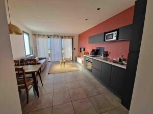 Appartements T2, coeur village basque terrasse Ezpeleta : photos des chambres
