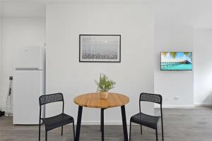 Burwood 1Br studio nearTrain StationShopping