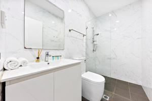 Burwood 1Br studio nearTrain StationShopping