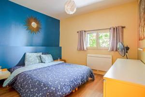 Maisons de vacances Gite de Groupe campagne 15 personnes avec piscine : photos des chambres