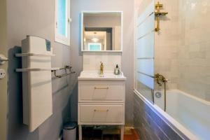 Maisons de vacances Gite de Groupe campagne 15 personnes avec piscine : photos des chambres