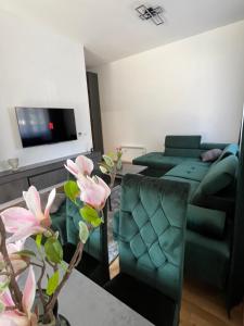 Golden Bird Wellness & SPA