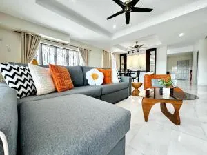 i Homes Villa 5 min to Town 5R5B 10-19 pax - Kampong Sengat