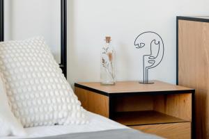 Luksusowe Studio w Łodzi z Biurkiem, Balkonem i Klimatyzatorem by Renters Prestige