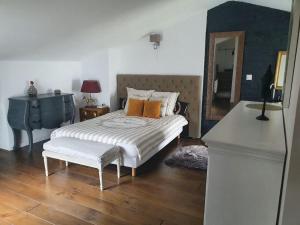 Belle VILLA sur PESSAC , 6 chambres avec piscine, hammam et sauna