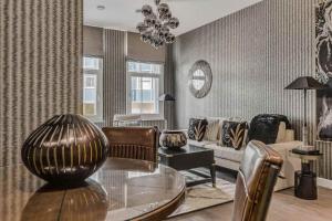 The Arden at Signature Suites