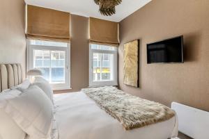 The Yardley at Signature Suites