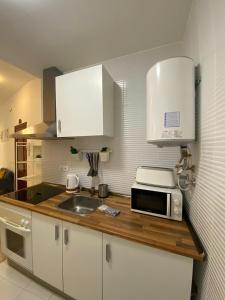 Estupendo estudio al lado de plaza la Merced