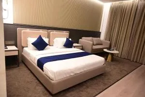 Club Charholi - Alandi