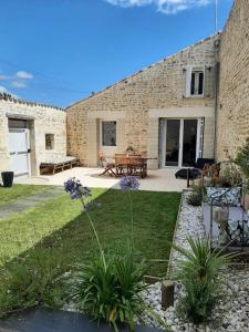 Maisons de vacances LA VINCELLA Gite de charme , proche d-Angouleme, 3 chambres : photos des chambres