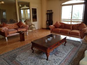 3BR Cosy Apartment near 5A, New Cairo Families Only