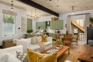 Designer Family Haven In The Heart Of Sea Point - 开普敦