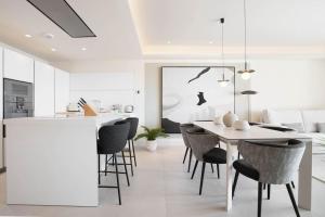 BRAND NEW Luxury 2Bd Velaya Beachfront RDR442