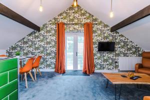 Apple Store - Mochdre Cottages