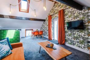 Apple Store - Mochdre Cottages