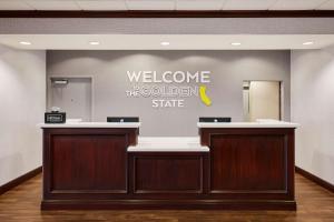 Hampton Inn & Suites Ridgecrest
