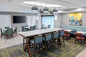 Hampton Inn Coventry-Warwick Area