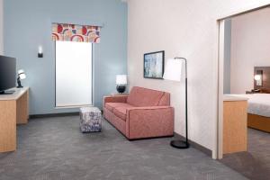 One-Bedroom King Suite - Non-Smoking room in Home2 Suites by Hilton Buffalo Airport/ Galleria Mall