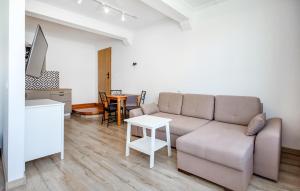 Beautiful Apartment In Jastarnia