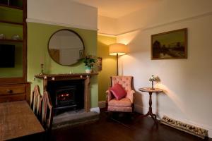 Holmes Cottage in the heart of Haworth