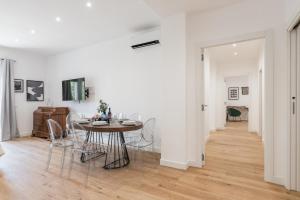 The Best Rent - Spacious three-bedroom apartment in Prati area