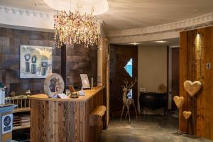 Hotels Hotel Restaurant La Couronne by K : photos des chambres