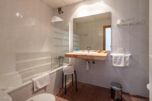 Eco Avenida Hotel & Parking