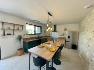 Maisons de vacances Batisse au coeur du Gers : photos des chambres