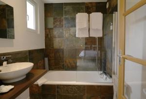 Hotels San-Val' Eau : photos des chambres