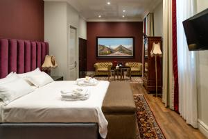 monarch hotel
