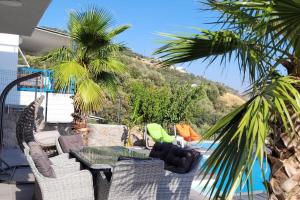 Villa with private pool and sea view