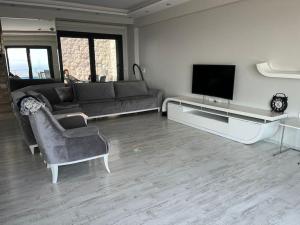 Villa with private pool and sea view