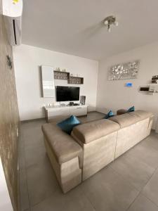 Eureka Mansions elegant & spacious apartment