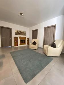 Eureka Mansions elegant & spacious apartment