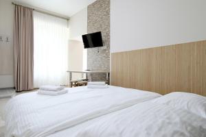 Buk Apartments on Doroshenka 25