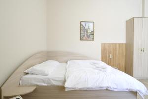 Buk Apartments on Doroshenka 25