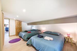 Le Petit Gîte de la Vallée - Vue montagne parking