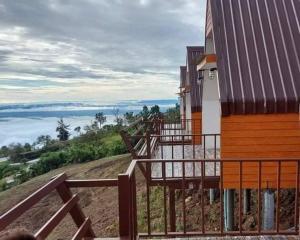 Baan Phak Sai Lom Nao