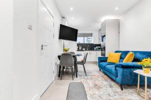 LUXstay Holland Park Apartment with AC