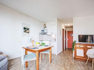 Apartment Le Beach-26 by Interhome