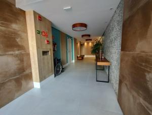 Apartamento na Praia da Guilhermina com Ar Condicionado, Estacionamento Gratuito e WiFi