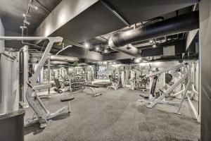 High Floor Adorable 2 Bedroom Condo Resort 1606