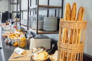 Hotels Brit Hotel Caen Nord - Memorial : photos des chambres