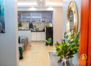 2 BD 2 BA luxury unit with contempary touches