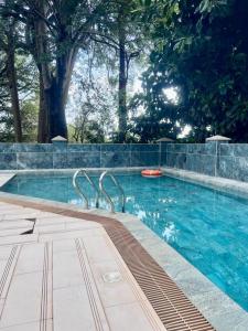 Modern 2-Bedroom Apartment Overlooking City Centre