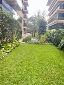 Modern 2-Bedroom Apartment Overlooking City Centre