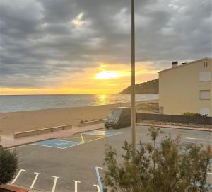 Apartamento primera linea de mar 2H F4